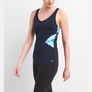 GapFit Medium Impact Shelf Tank Top Small